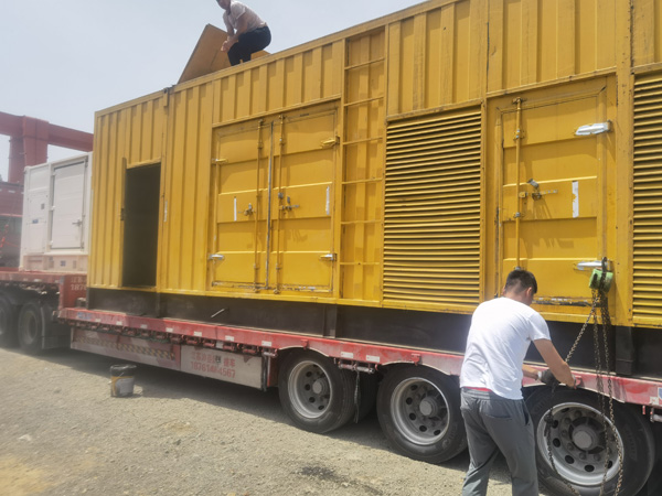 灌云除了负载情况和发动机维护，还有哪些因素会影响 200kw 柴油发电机的油耗？
