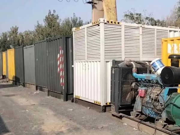 灌云200KW柴油发电机机组每小时油耗是多少？